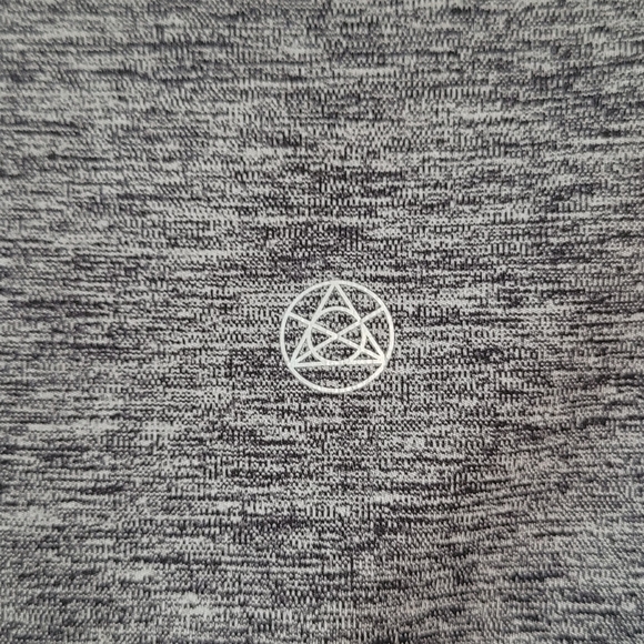 TSLA cropped yoga pants - Picture 5 of 5